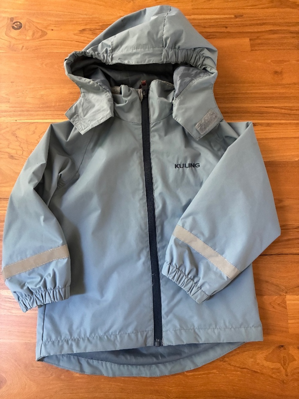 Kuling rain jacket size 4 - 5 (Euro 110/116)